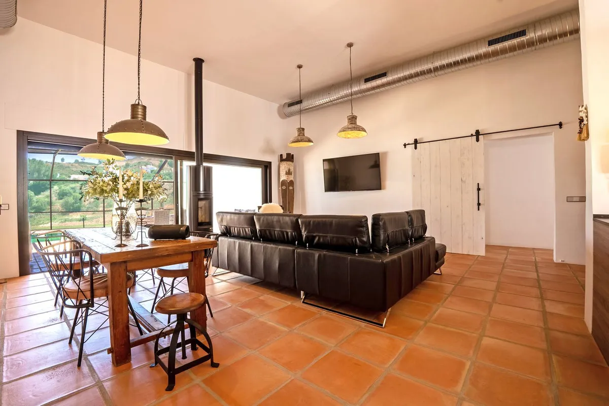 61fa7868-a489-4ef7-909c-1a01922fabd1