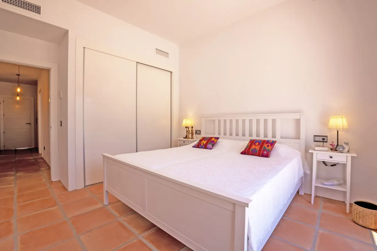 72c38974-9105-4ff1-bcfa-4988f92d7bc3