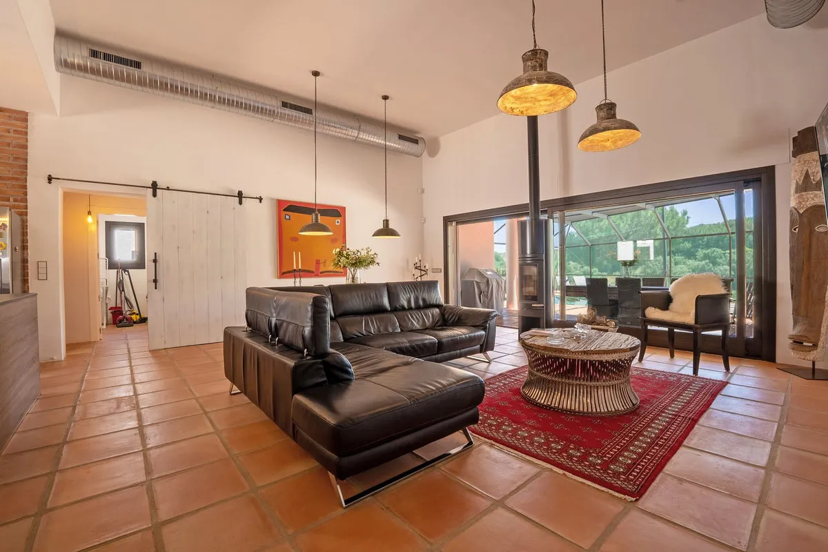 818cc961-b7ad-4bc9-88d9-9442073af5b8