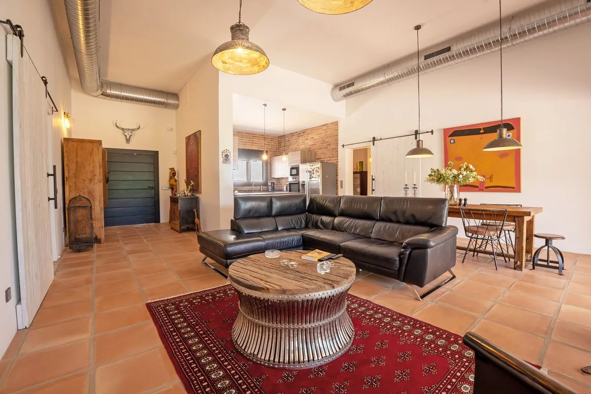 93ee71f8-2d4e-4393-b477-dfd255f7c8f0