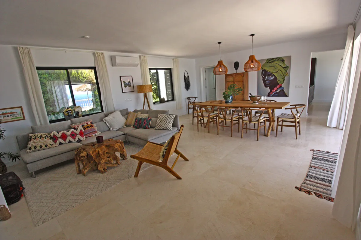 02c90073-3279-40a1-abfe-1e888c126b47