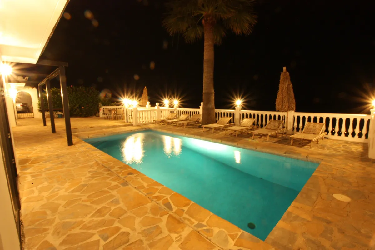 0ee20e1c-7dba-4826-8fd1-7e49e7b10ee5