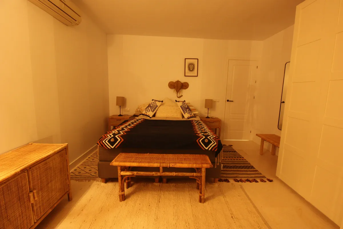 142f5e94-2e08-4339-80f4-6e60b7c6a81d