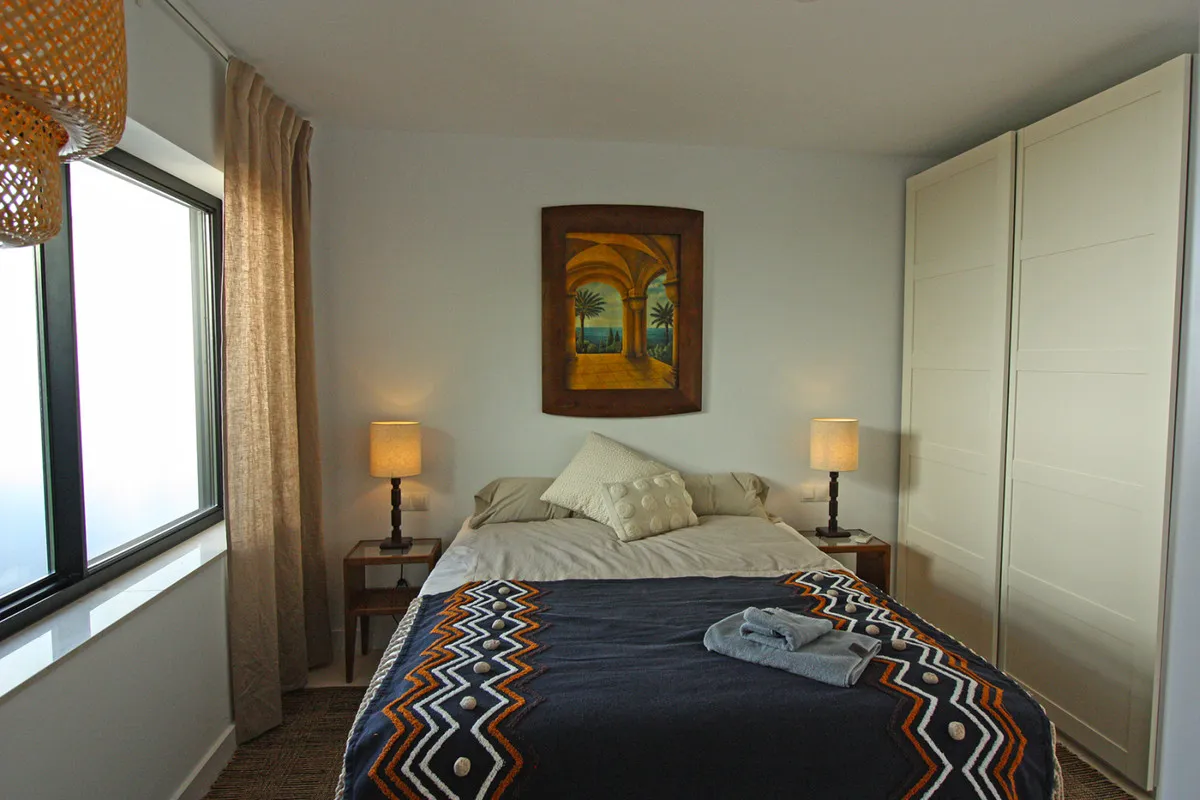 2e809691-c5df-449b-bced-6a40c1ba4c02