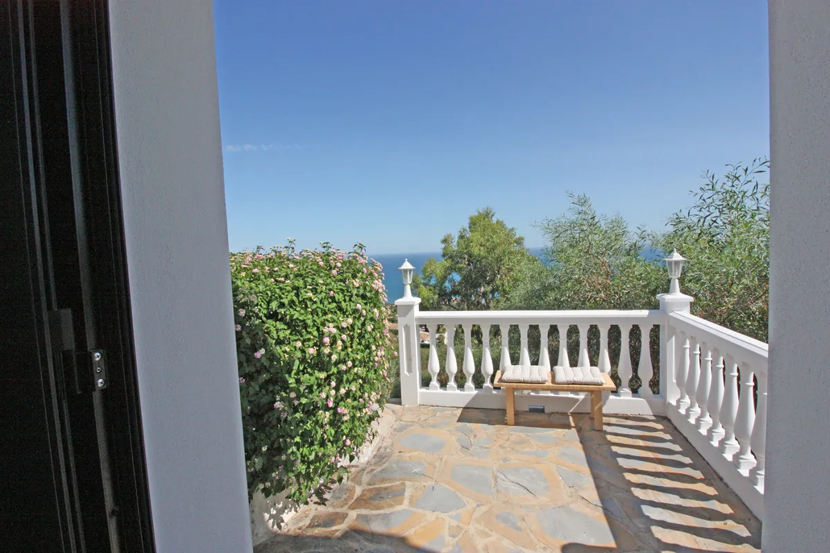 3f639ad3-34a6-4cde-9955-f028ac0fb6a7