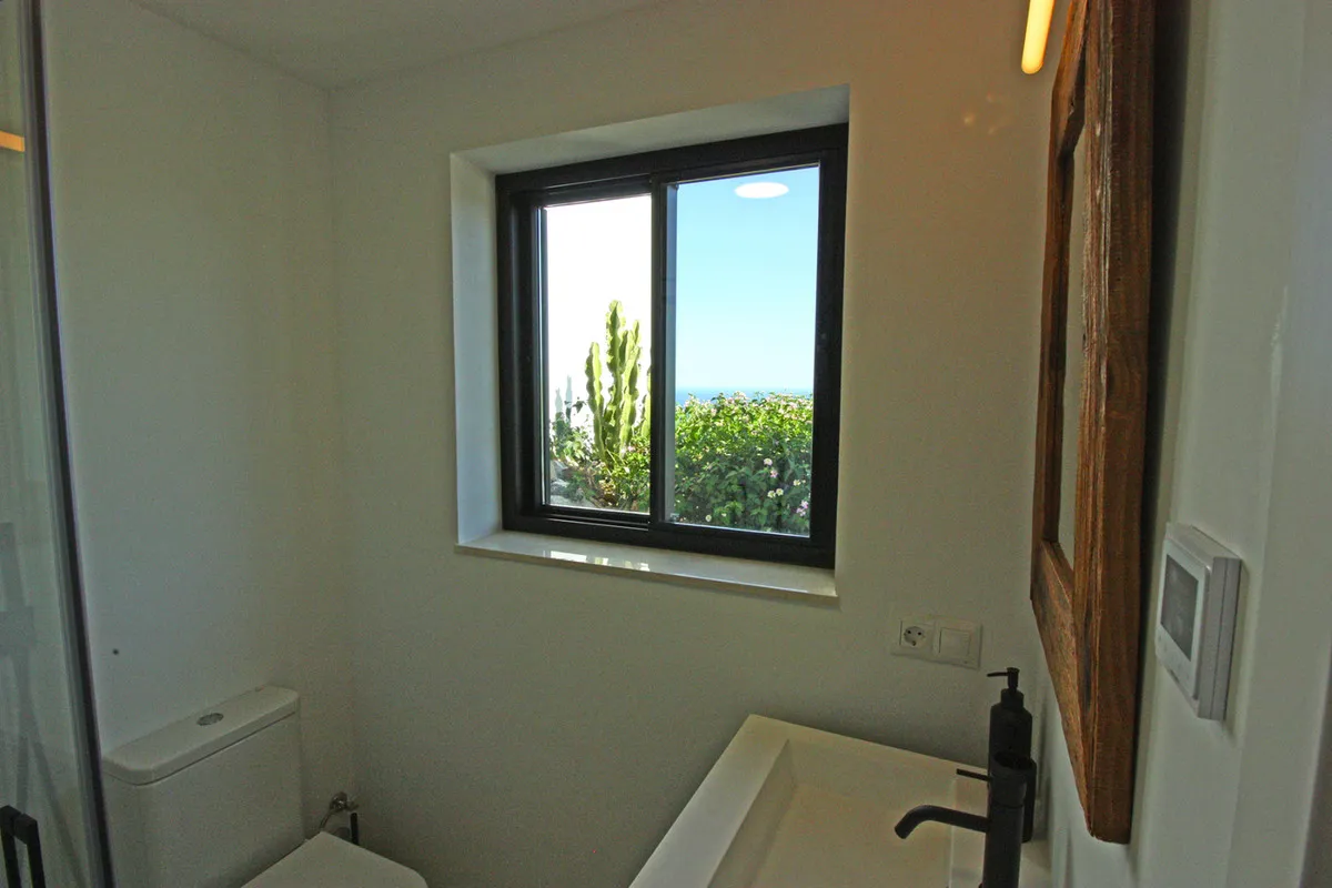 4ff263b2-c157-4ef3-8390-376c5191ff69