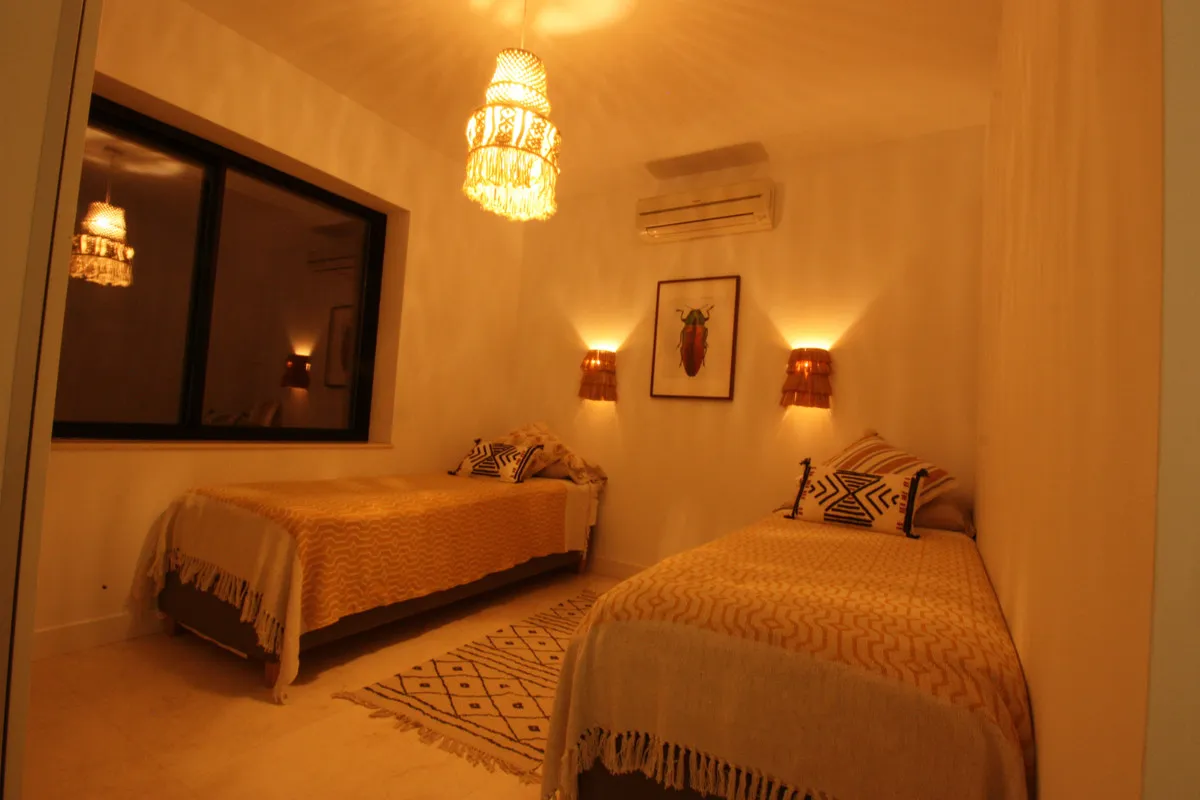 733106a8-4f44-4f16-be92-aa9af5713ded