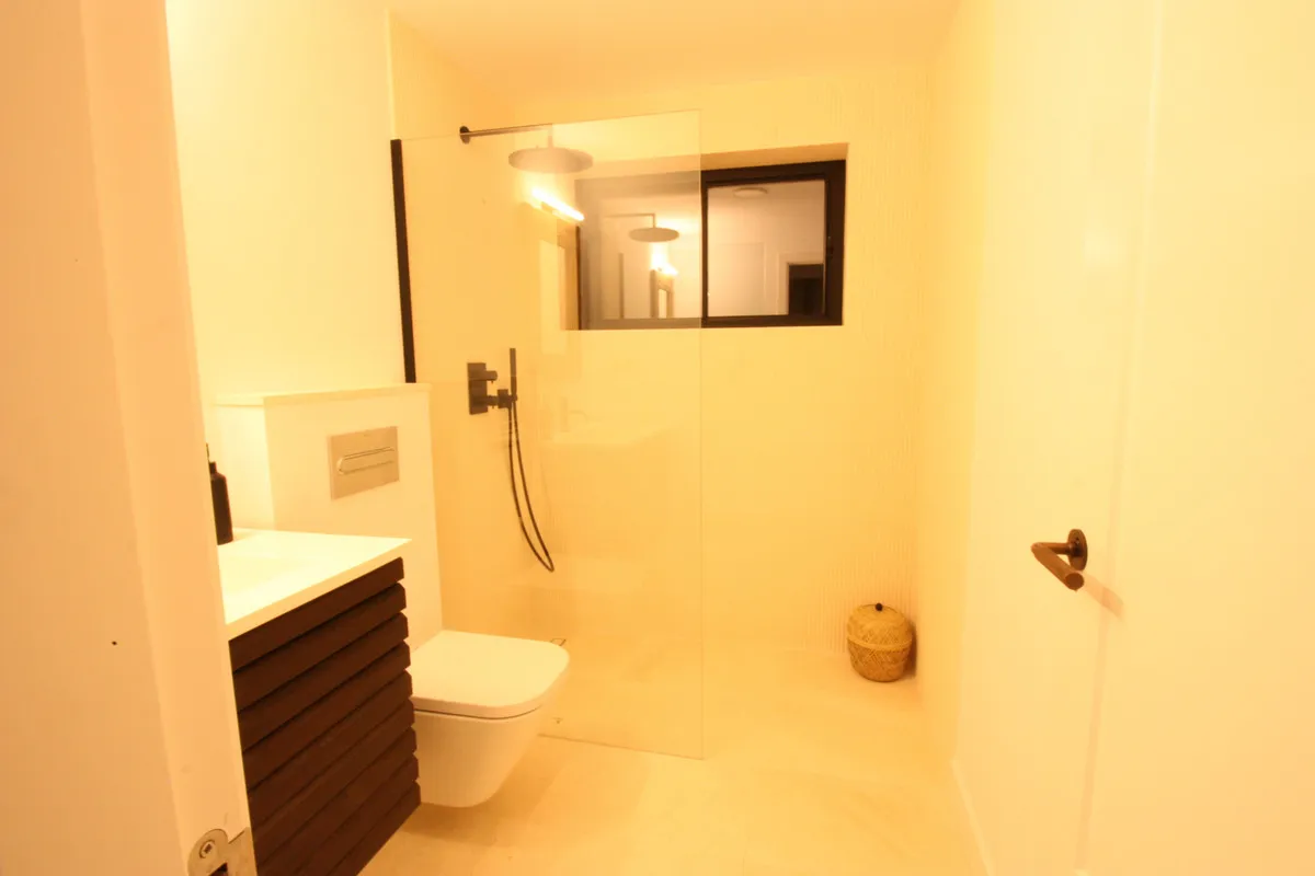 7c978bb5-eb3d-4e0e-a01f-031cdd8d7938