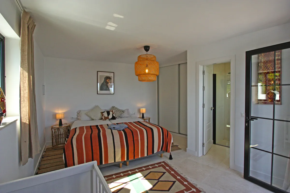 d4c6d9f2-a2bd-4b5d-9ef1-77fe41dc75ab