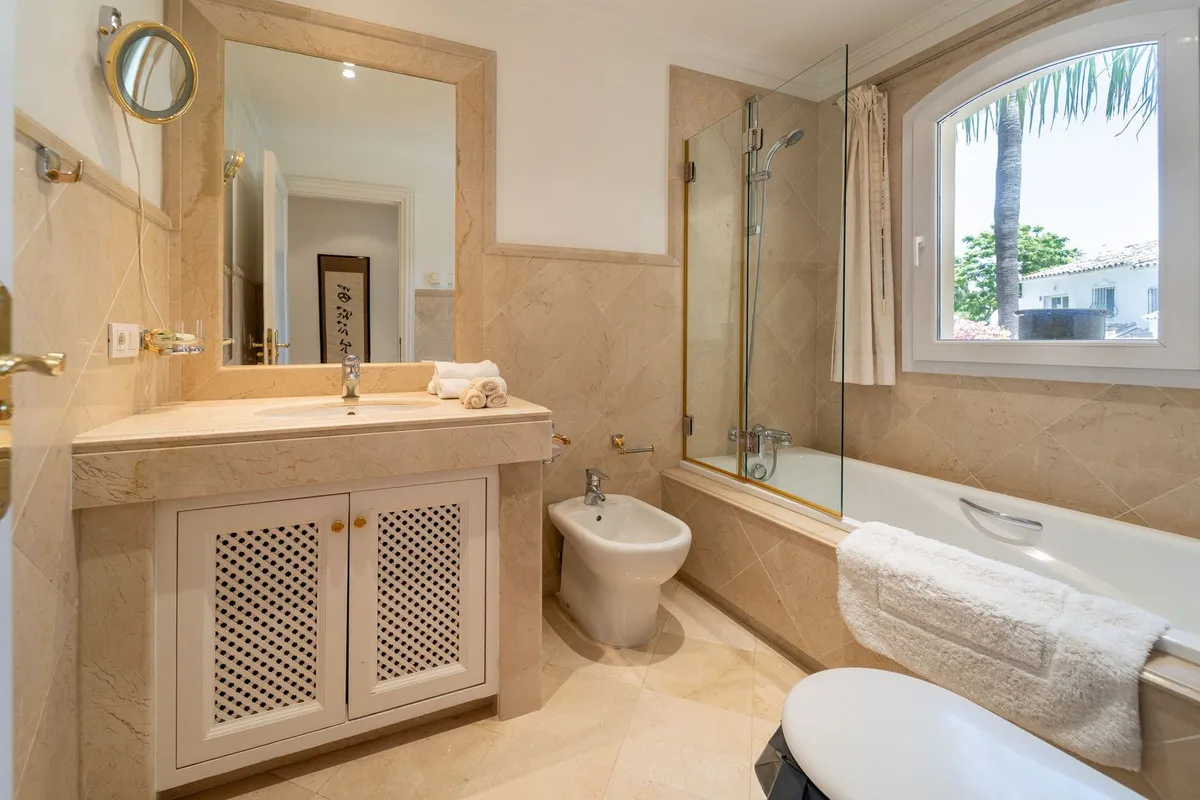 22bee492-3925-4a86-9c98-247dbf5f4494