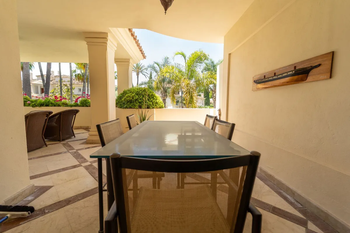 63ca2628-d674-42c0-bdda-644362ddefee