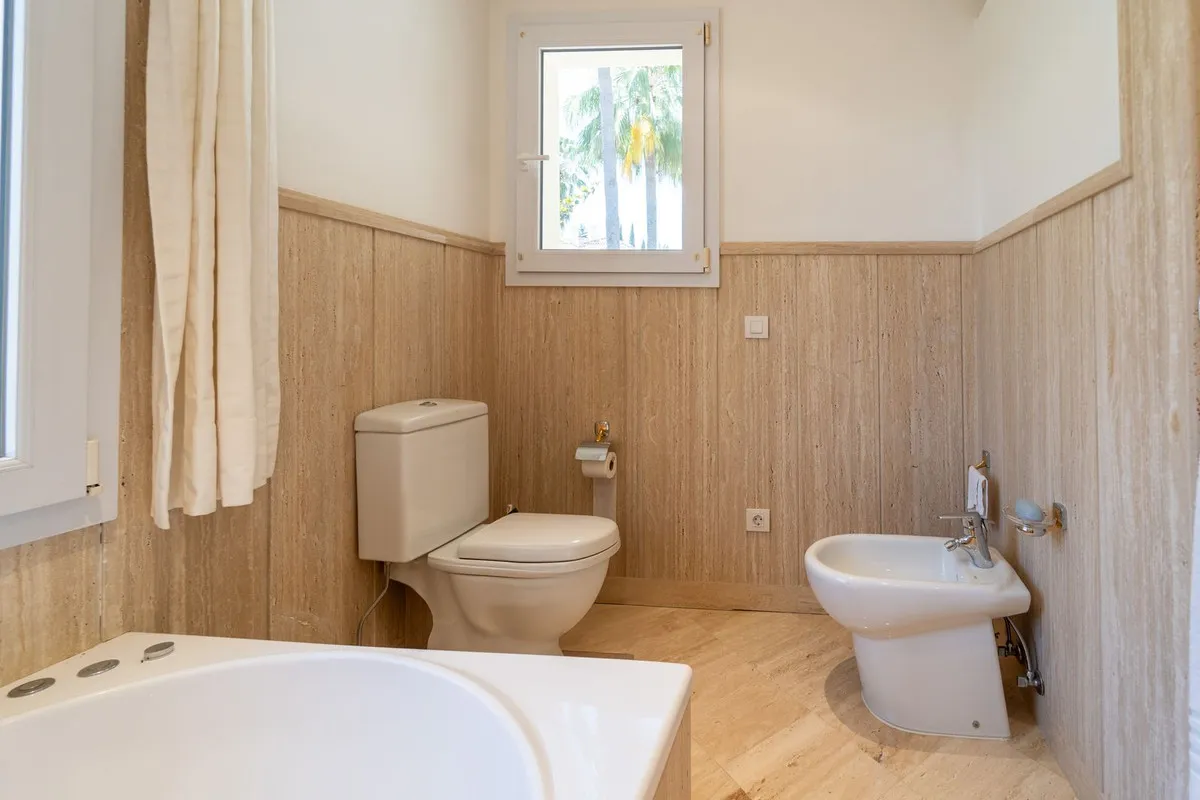 8327dfab-2338-44b9-8d51-c0e13ce3e652