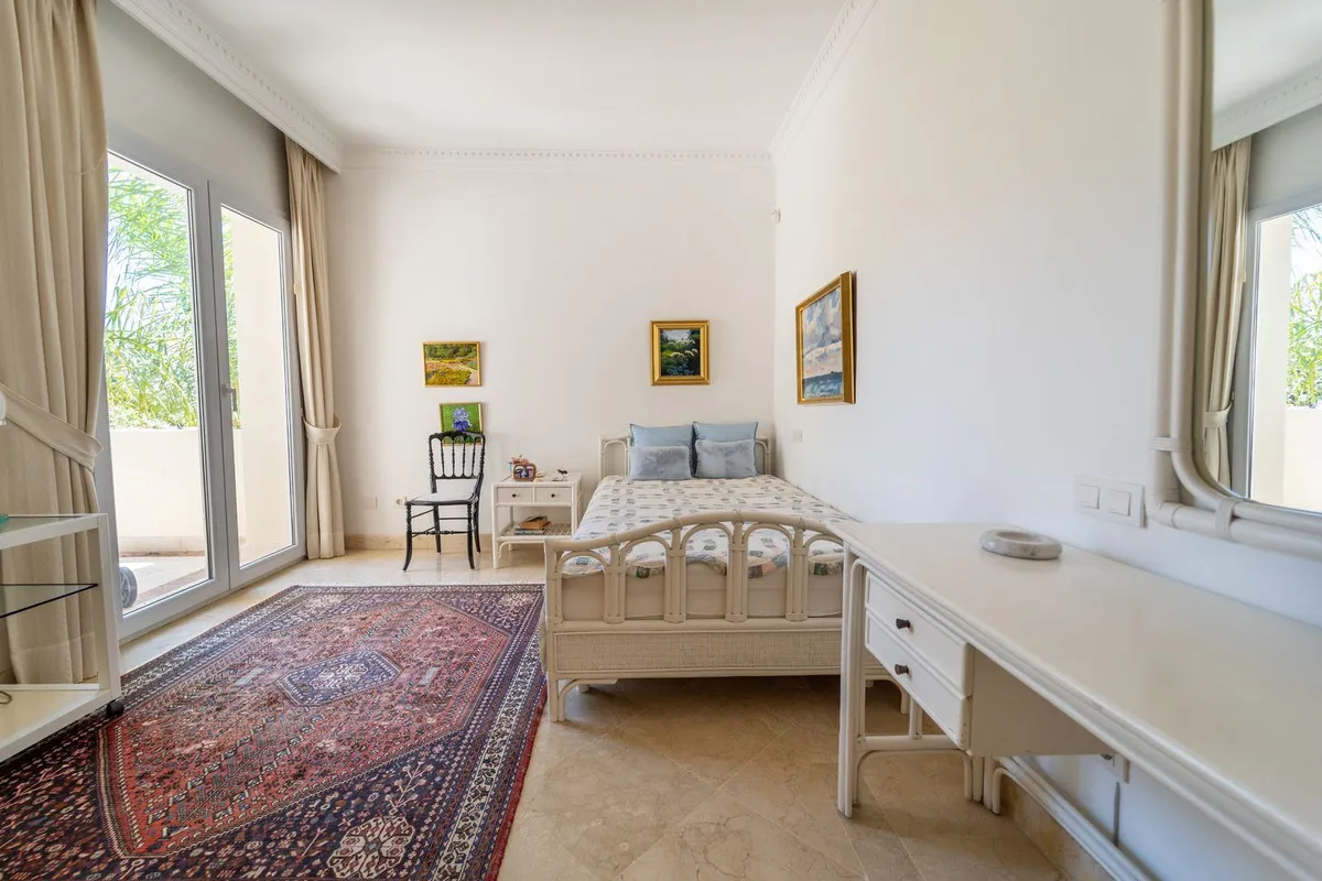 aac98012-a371-4061-8499-3e5d9a4aeac0