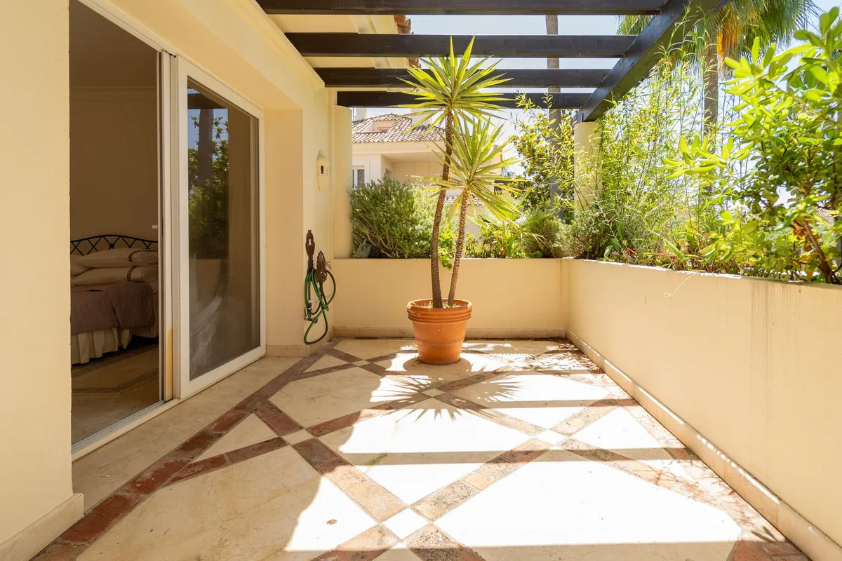 b1271d41-131b-46a1-a9f0-89476ce2c3d9