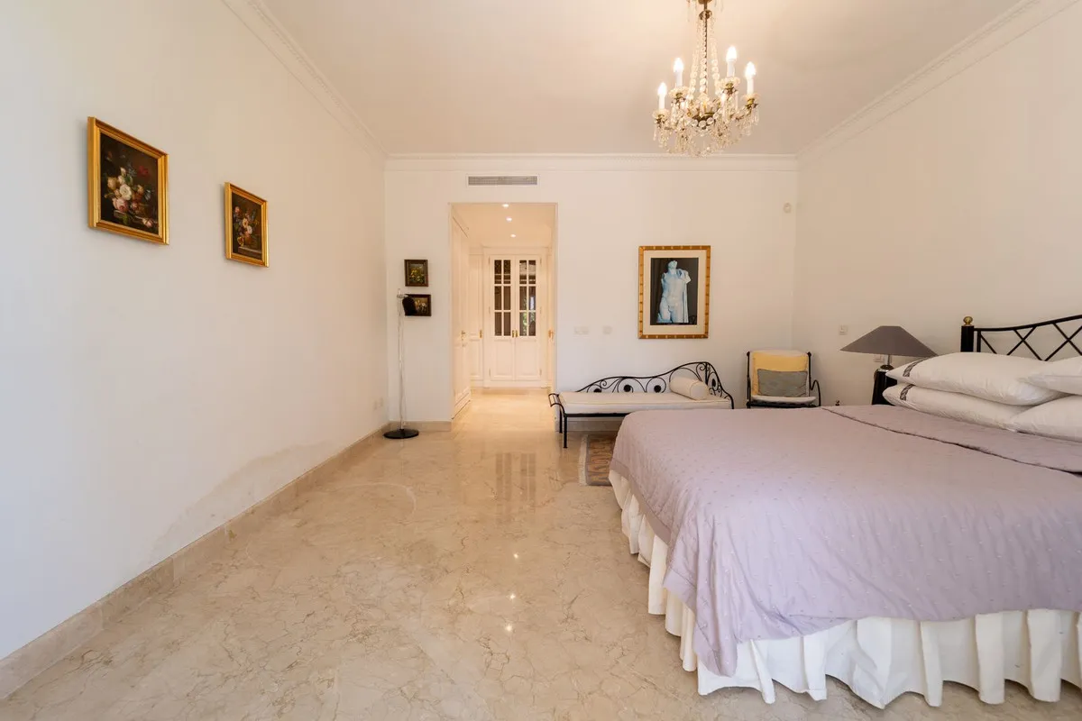 c8f671d1-1f05-463b-a3ca-441dba1e5b5d