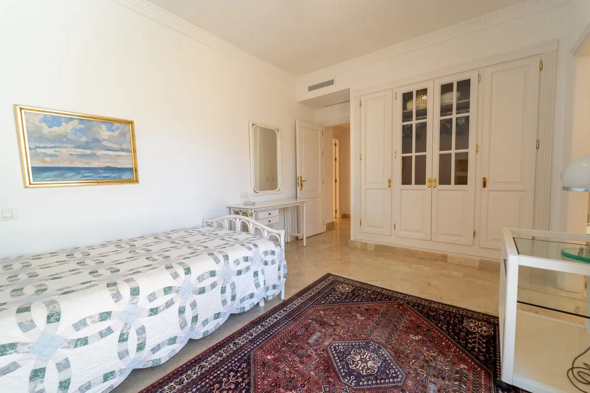 da37b61a-3b80-405c-bbfe-07c684097e3a