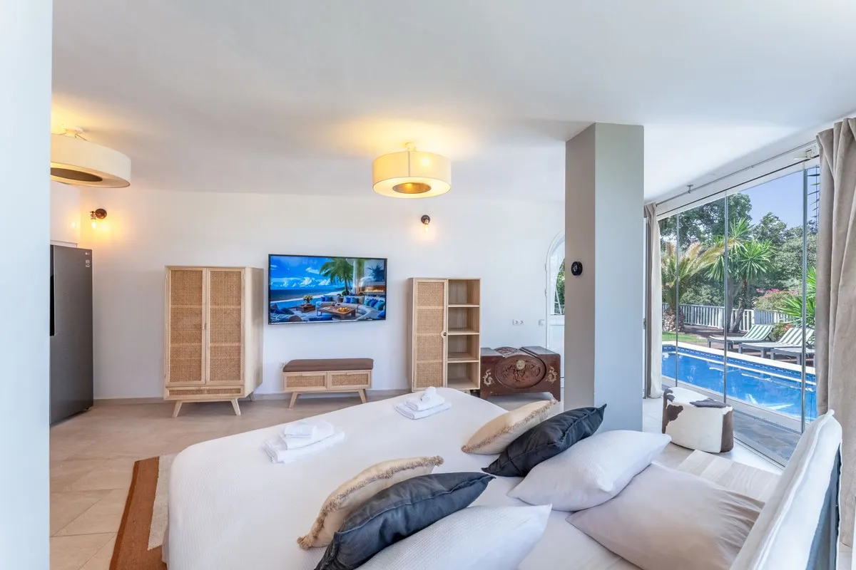 01cbe1f1-7680-4d31-a8be-5a0ad5d400b1