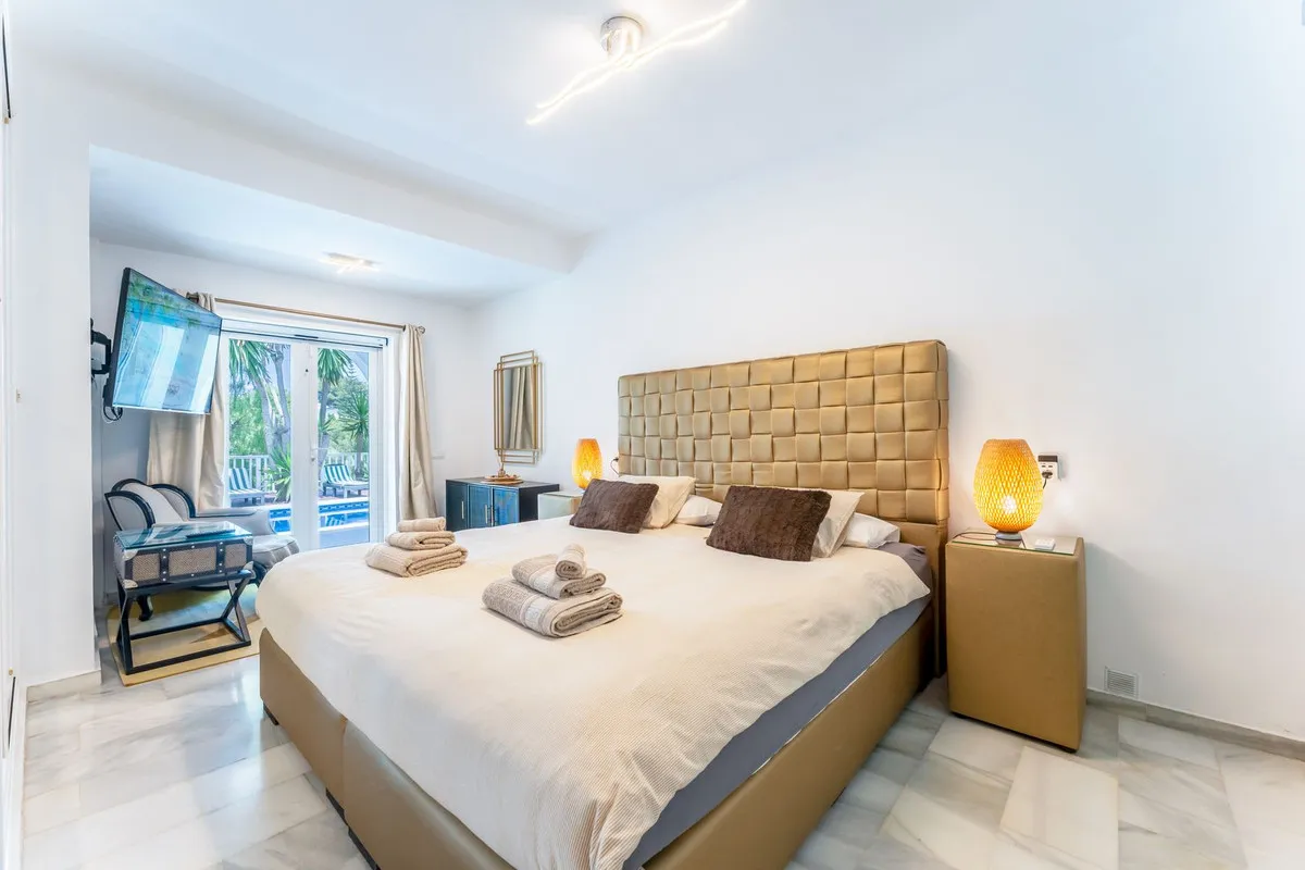 73958187-2c51-4d4b-880c-1230ab15f1c8