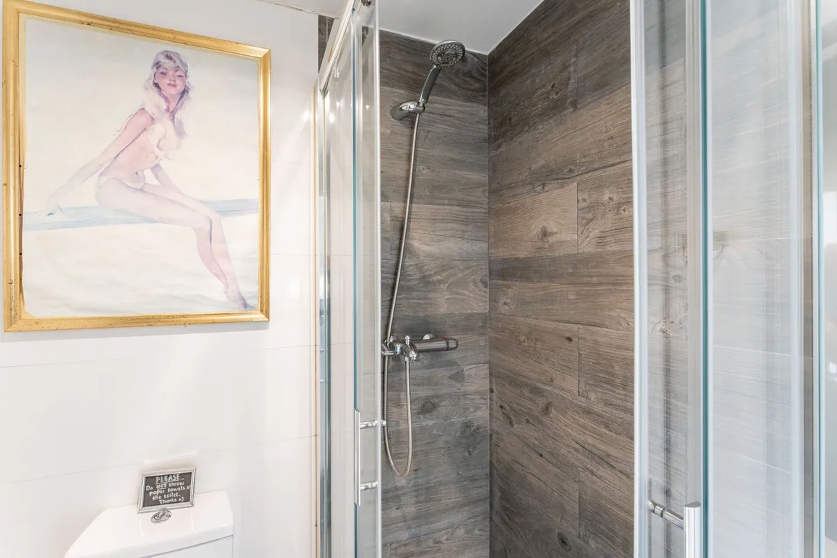 8a2a42f4-9df5-4562-80c7-f382542aa23d