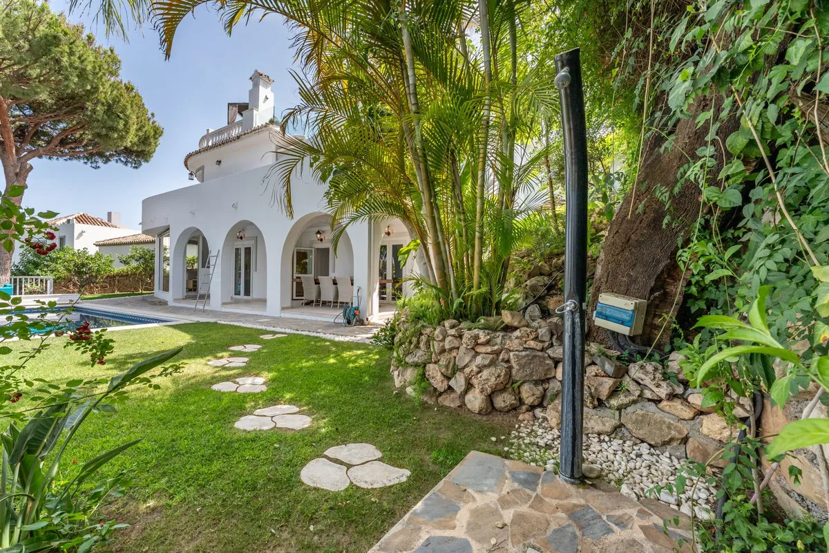 eec78fae-cb38-408c-987e-382917665fa8