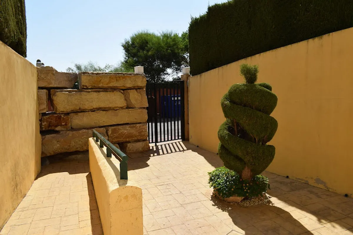 20622100-4c13-4c23-90e8-1d9de4b90fd3