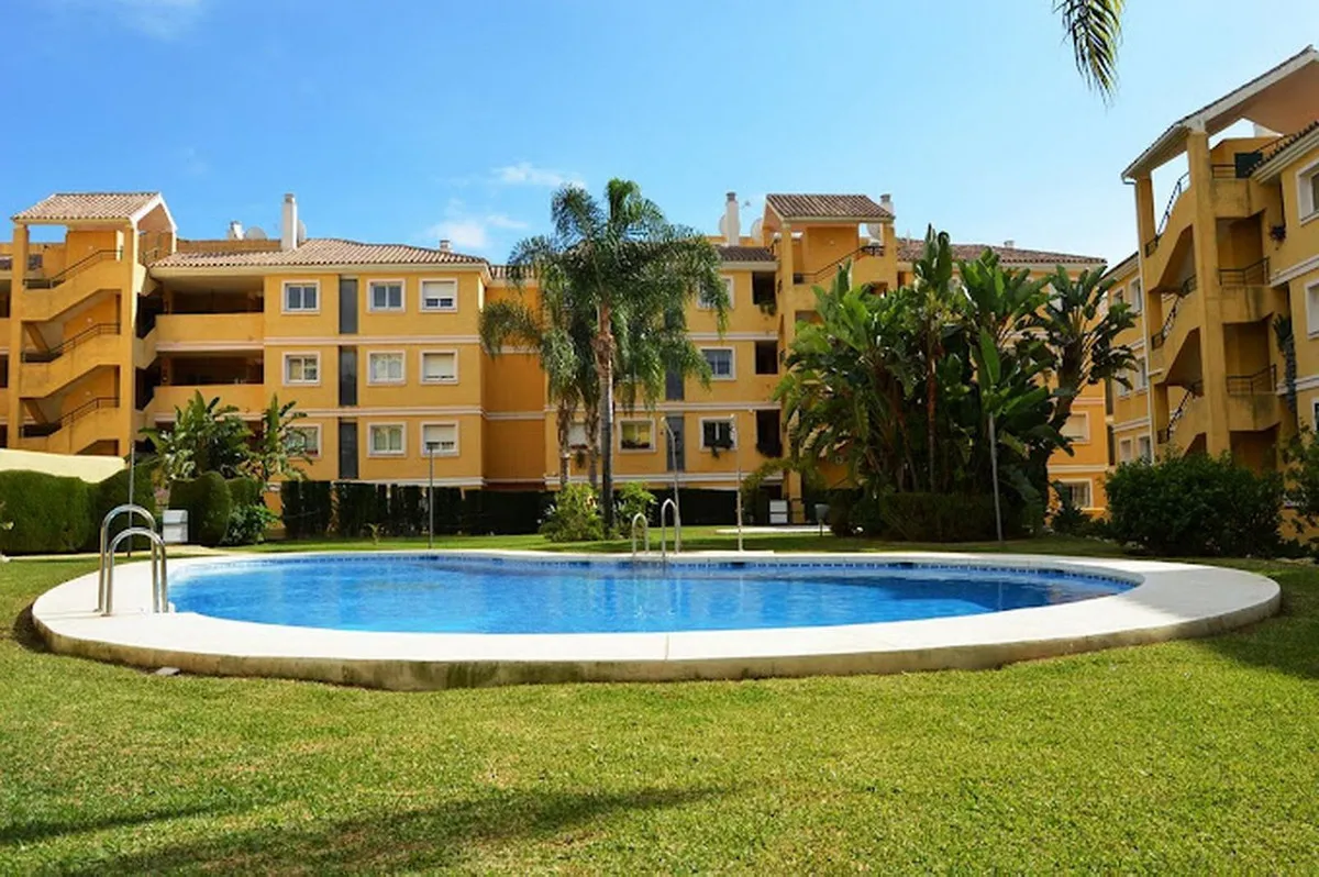 b8a934ff-8d68-4f09-af35-e88f7feabbca