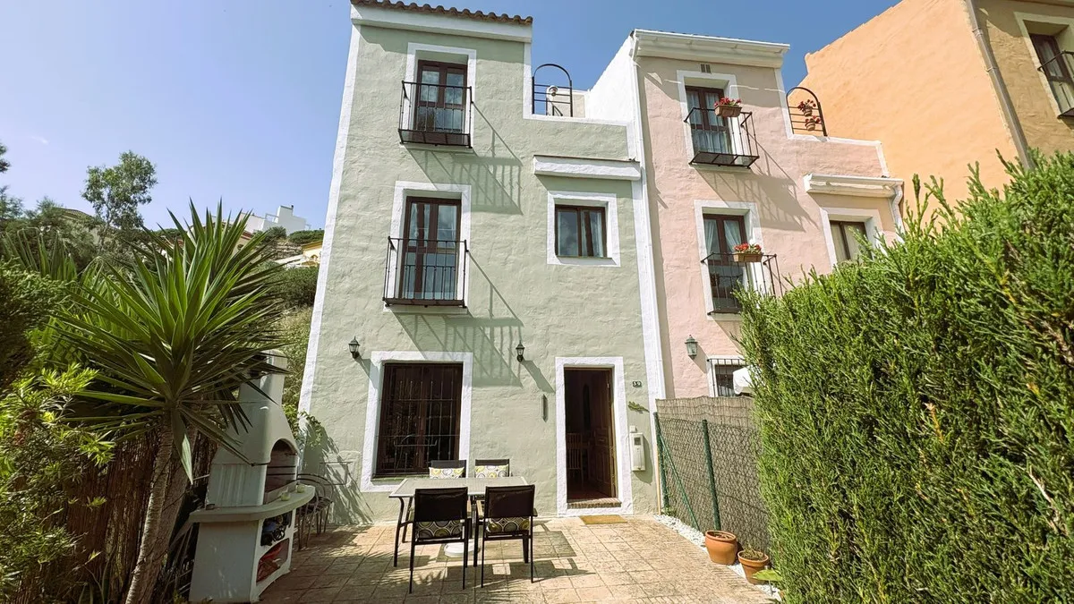 6e4fb132-5491-404e-9130-1221ec12760d