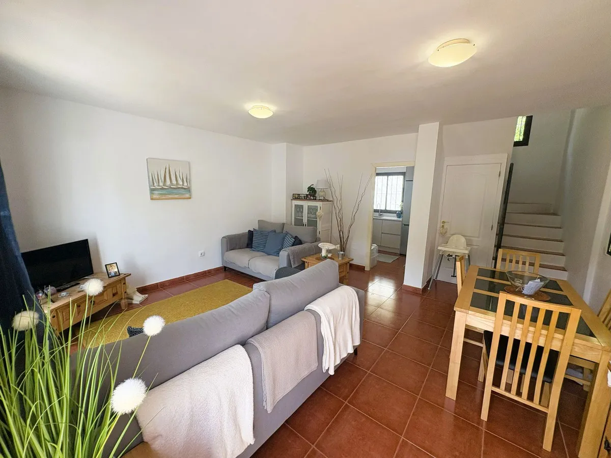 cb57d864-6ea7-49ef-906c-000247afe156