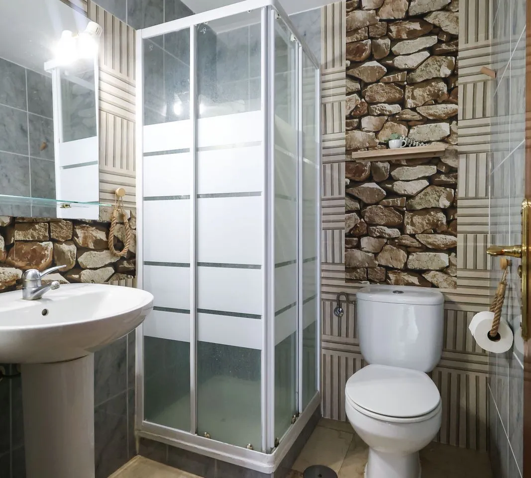 ccf83a06-5e4e-46df-bb1d-e5a712ec2186