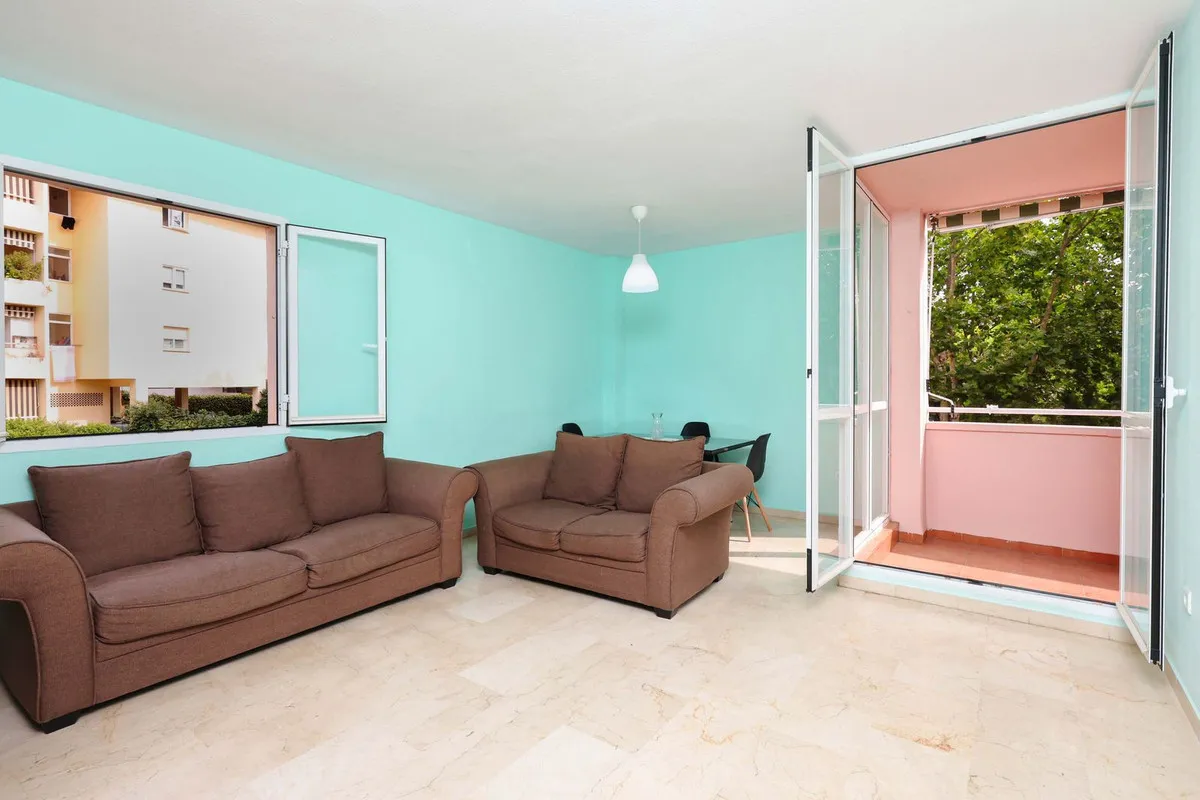 f123936a-2a6a-4fbf-bab1-105e9b0ab066