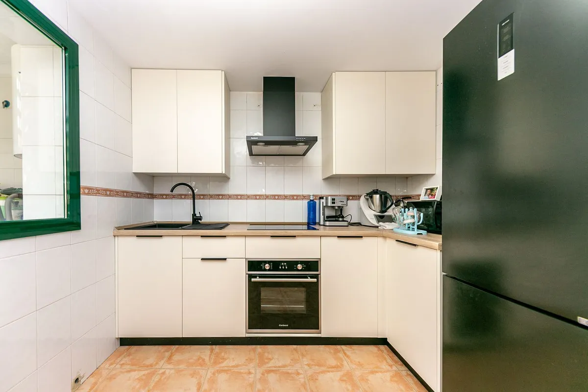 5d136fea-52f5-4ca4-baff-43b7d3f443e0