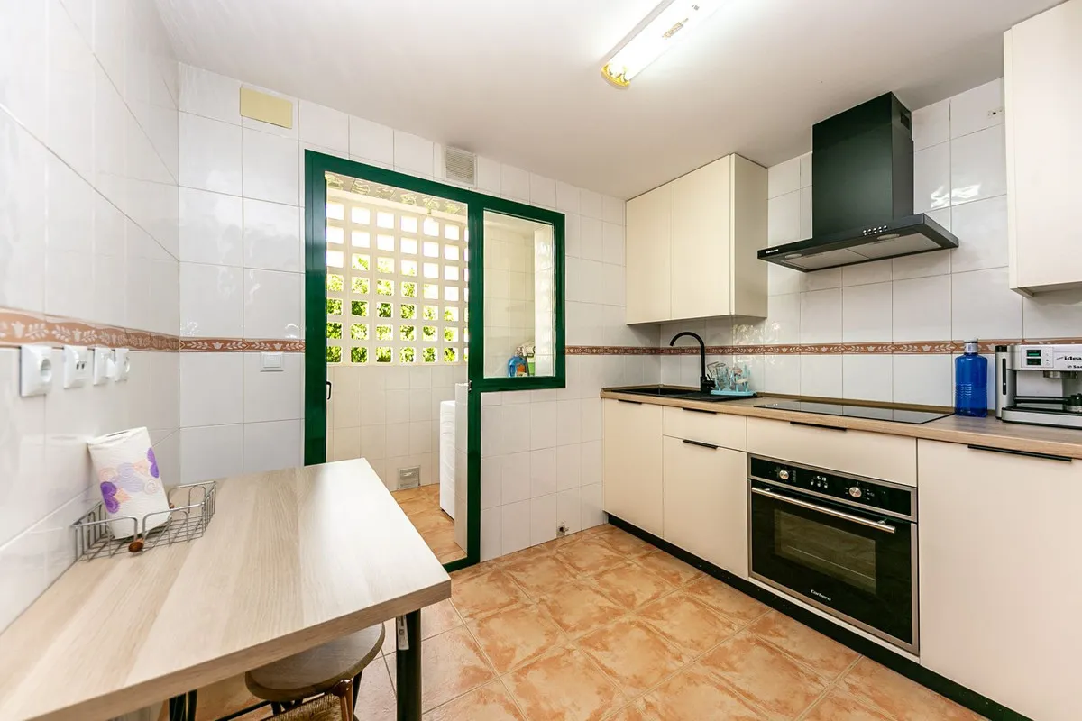 c1f382eb-965f-47df-96f6-c7aacaa0c849