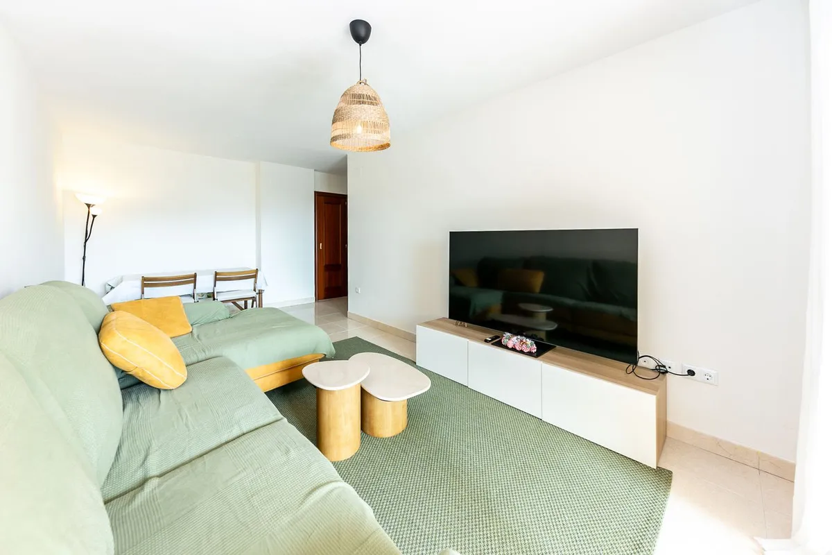 fb42c30b-5300-43ff-885d-0d009949fe58