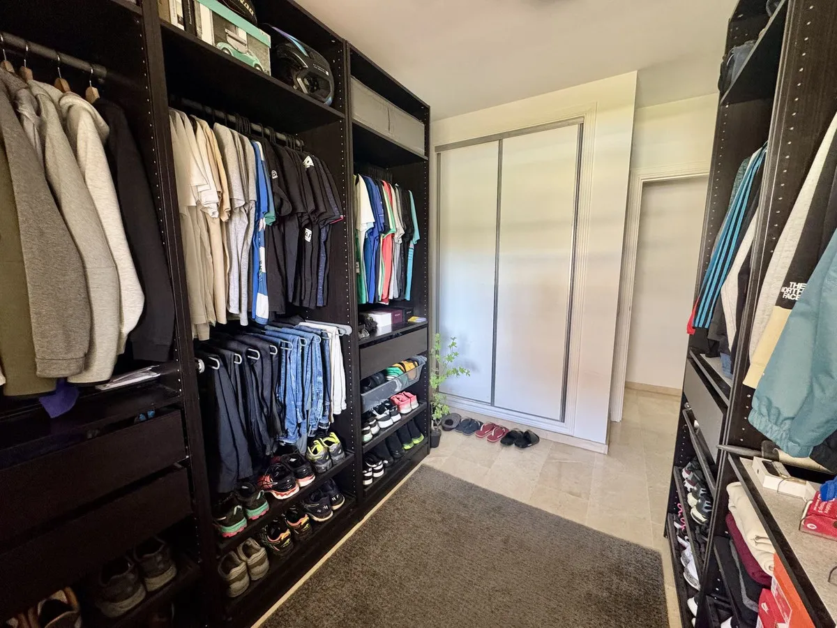 1037122e-9664-48d0-84c8-a36445762943