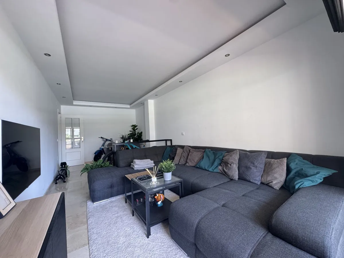 1e37b6e0-d42d-41c5-8d86-4954be8ef1c4