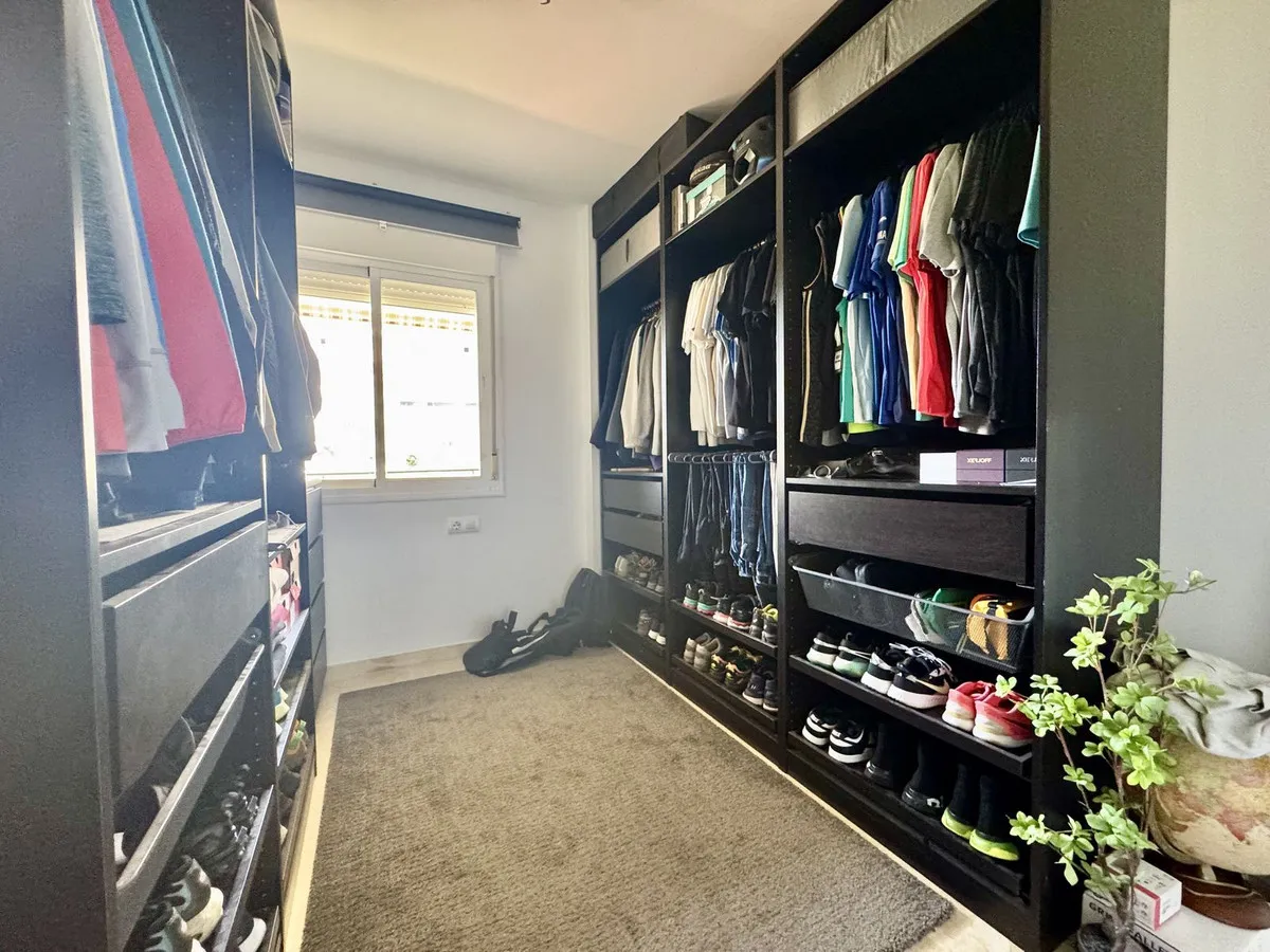 3777326f-c22c-4b40-847b-cc3d00e67889