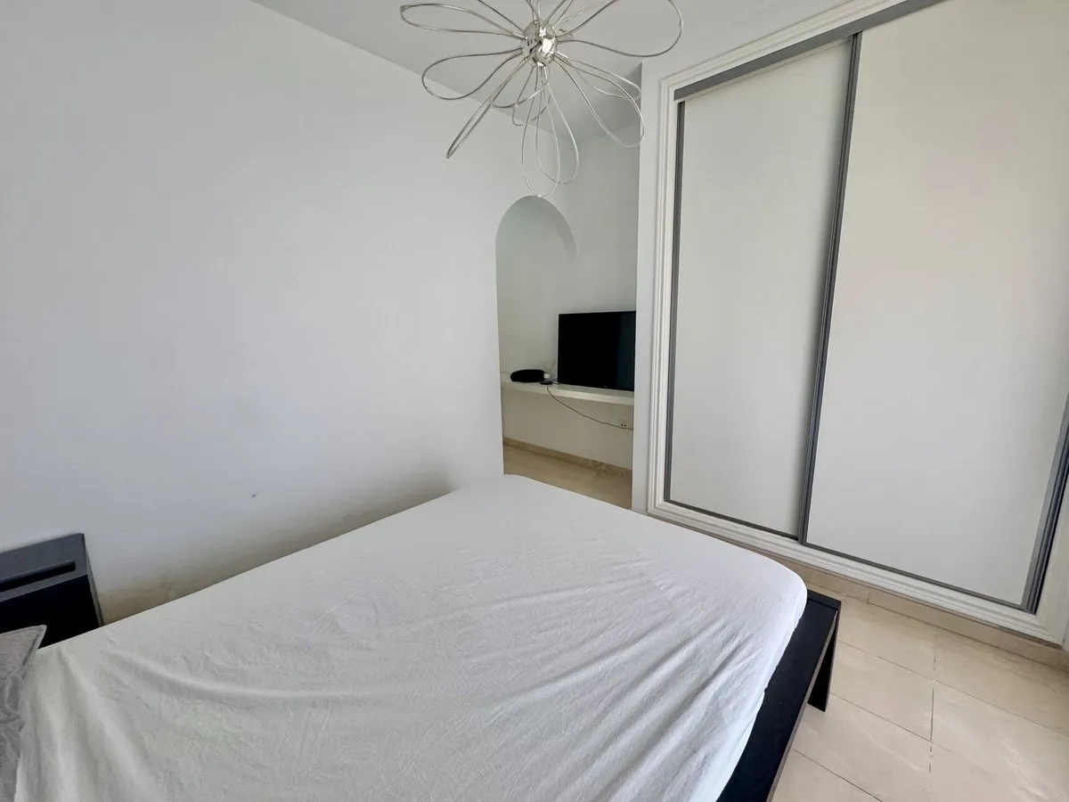 e0334d18-73f7-4d33-b991-cdd6b10c3ba7