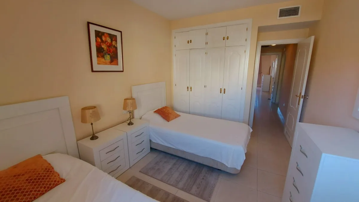 4caf8339-b109-4b3d-a3ab-c59be581d59f