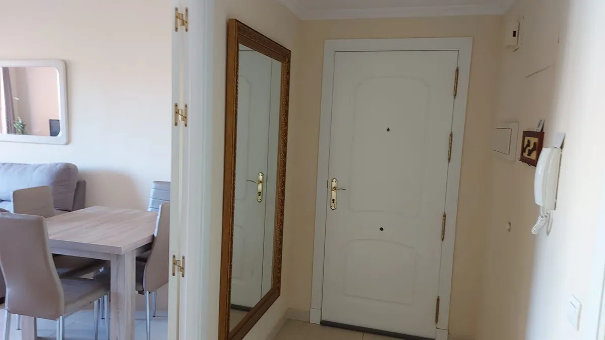 e1652984-9fcb-4b8c-b0d3-7675ec373525