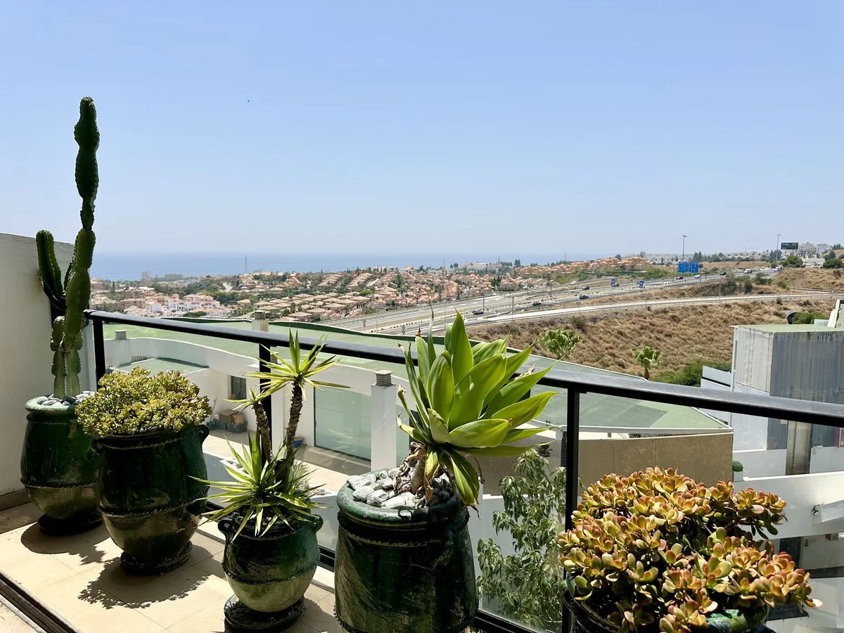 09268d2d-70dd-49f2-857d-aeb3531a81ed