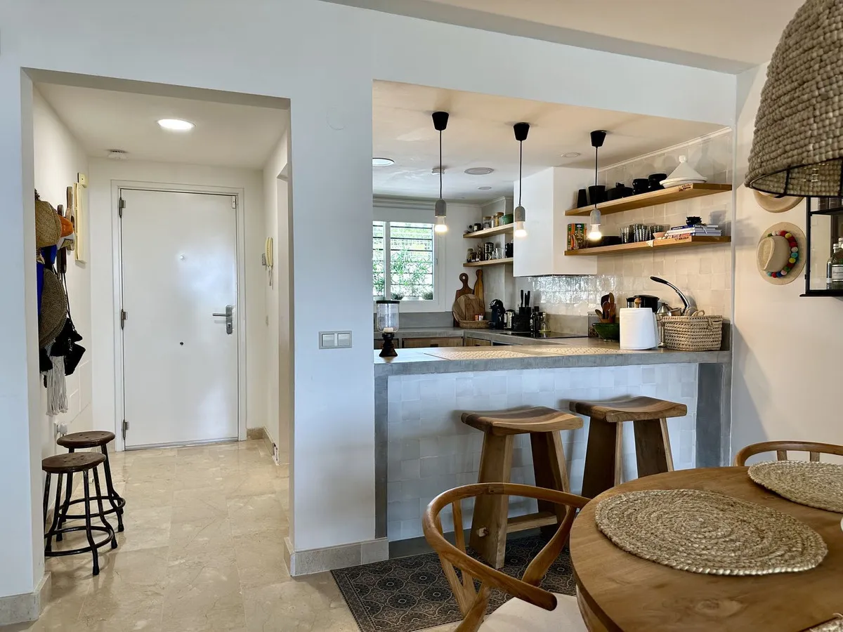 b19e5ed5-7567-45ee-b51a-6a5151c0457e