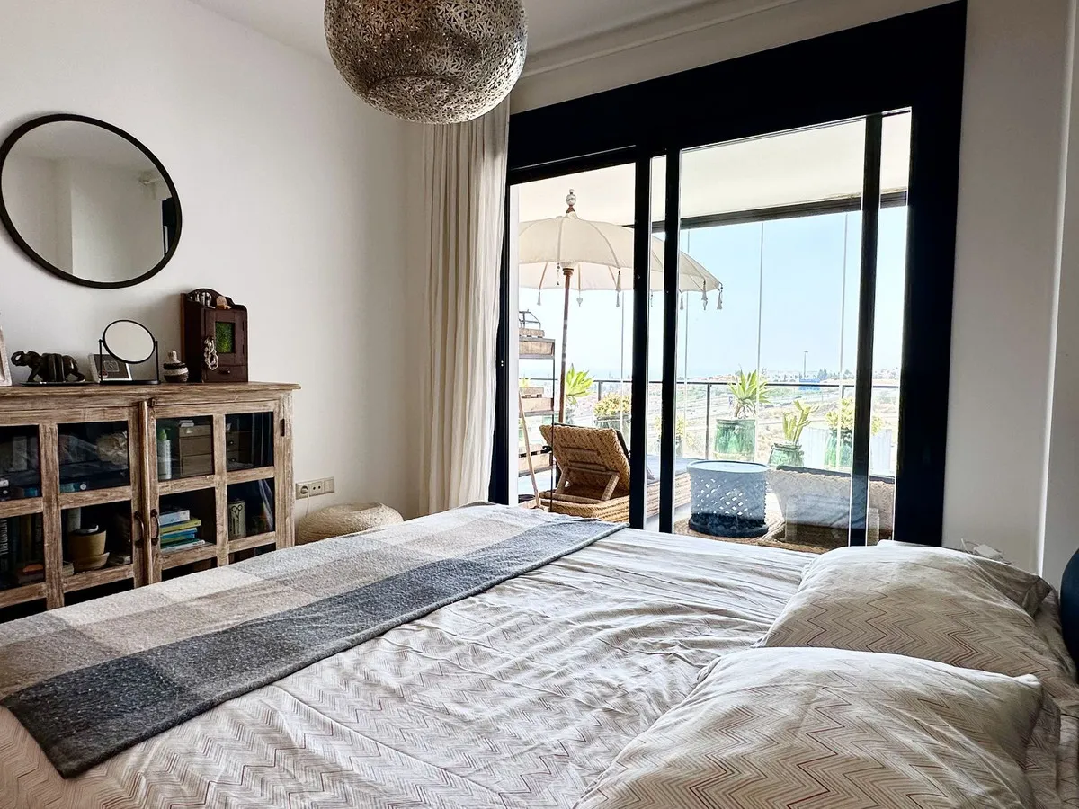 cc72015c-6c6a-4547-b9c6-04aebbbb834d