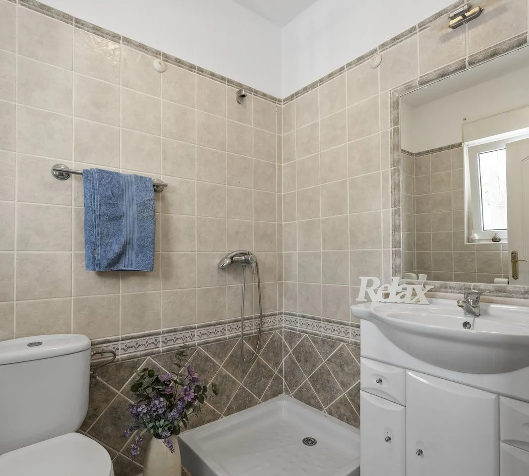 29d5eea0-b2a6-4b81-873a-2e073aac9f7c