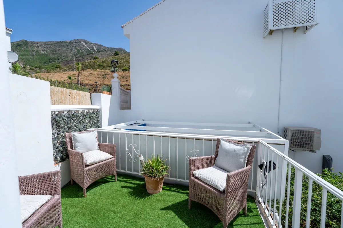 460c9d9f-3e41-45c4-b76d-857e5f4746a6