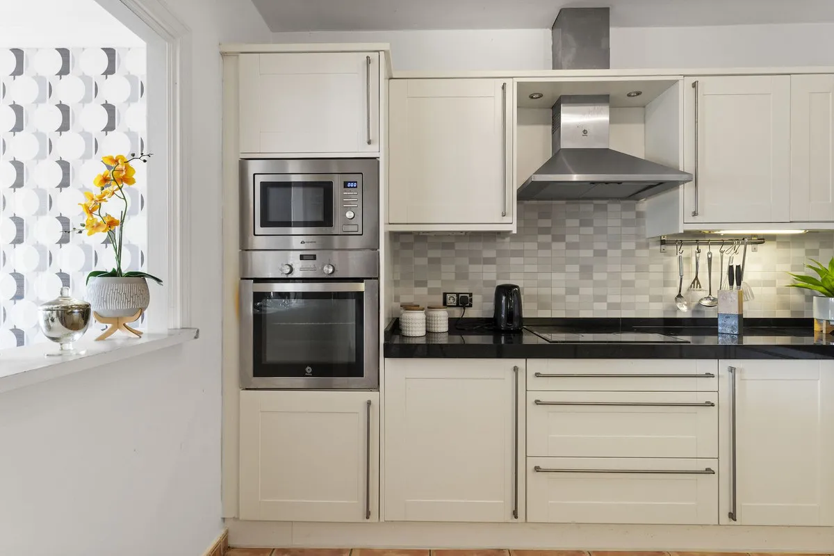 84fd1f97-db2c-4ca1-a6f8-cacad71191ee