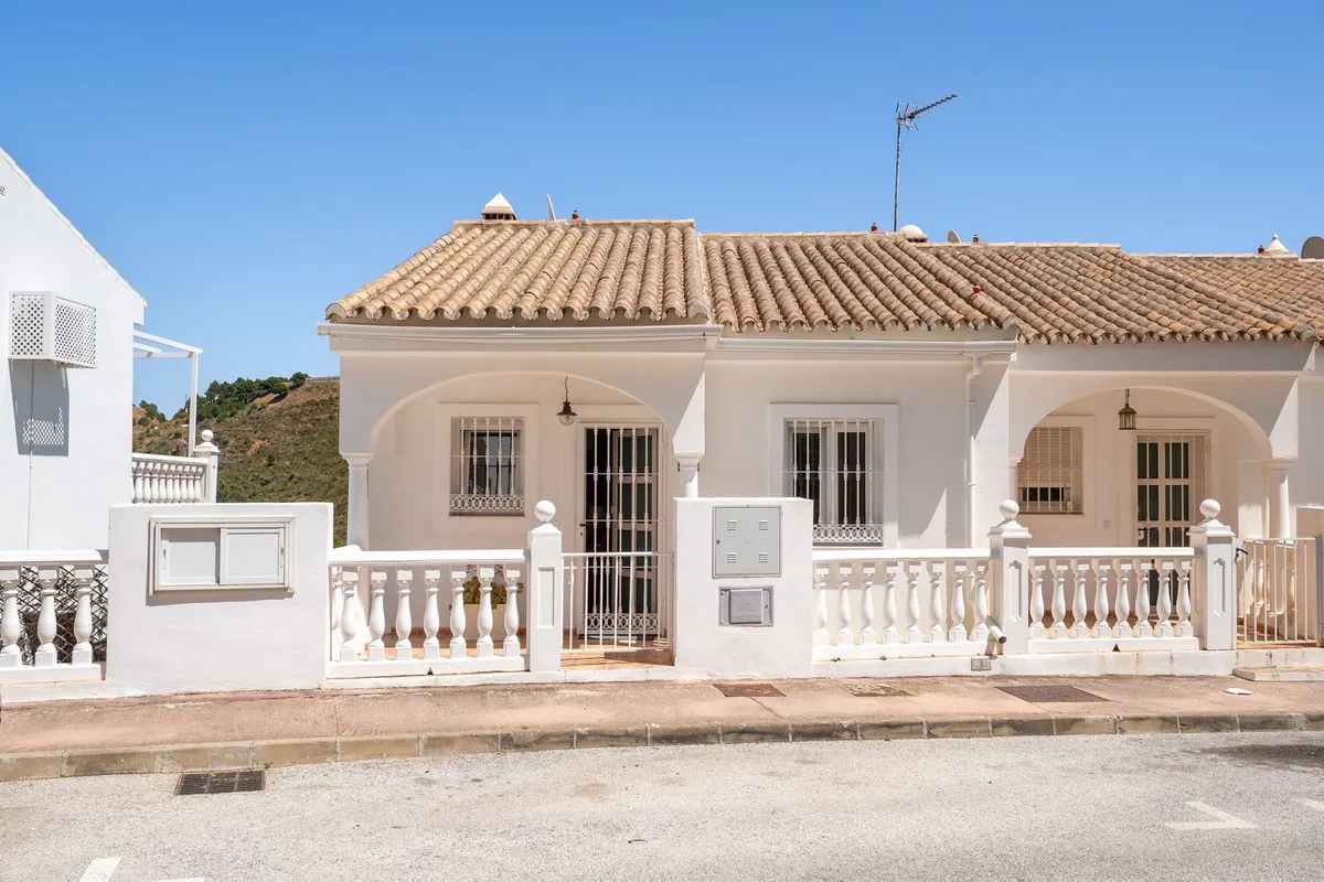 a8bead7f-4ef6-4cb6-aad0-3ca32bc74624