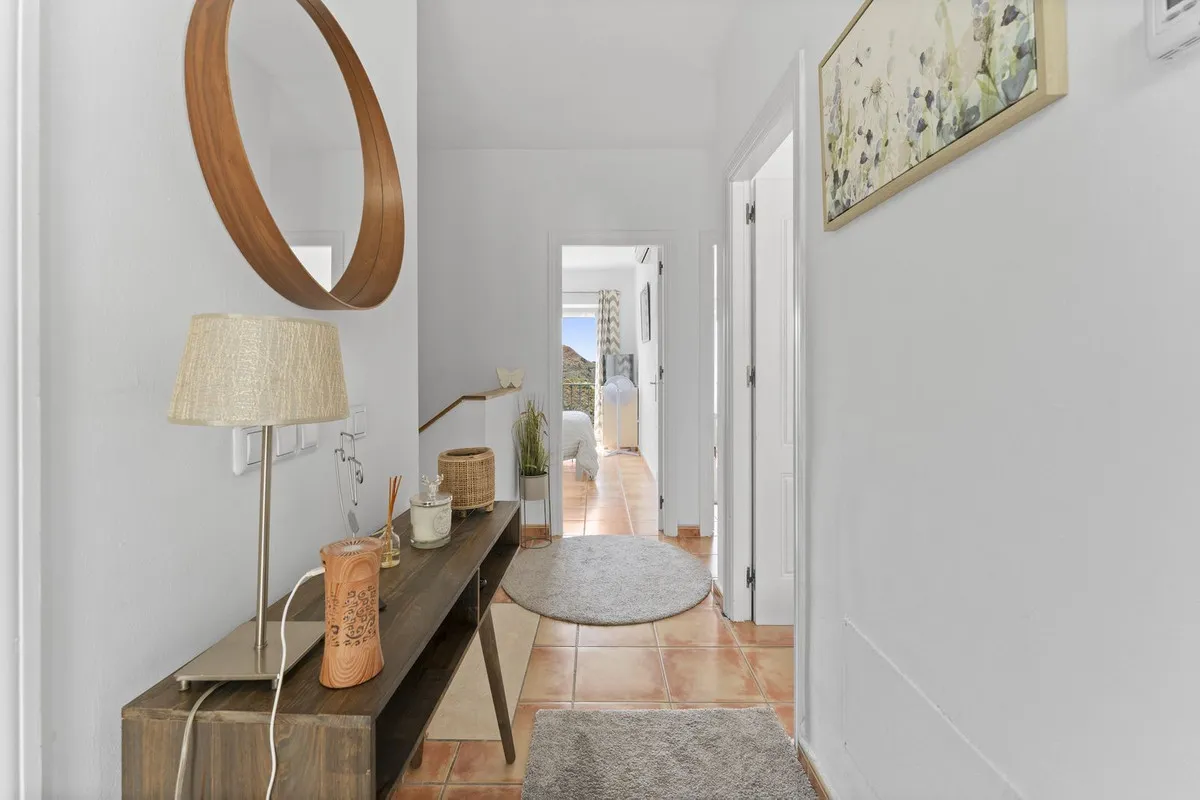 cad593a1-e276-4ac5-9abc-a8097bc789eb