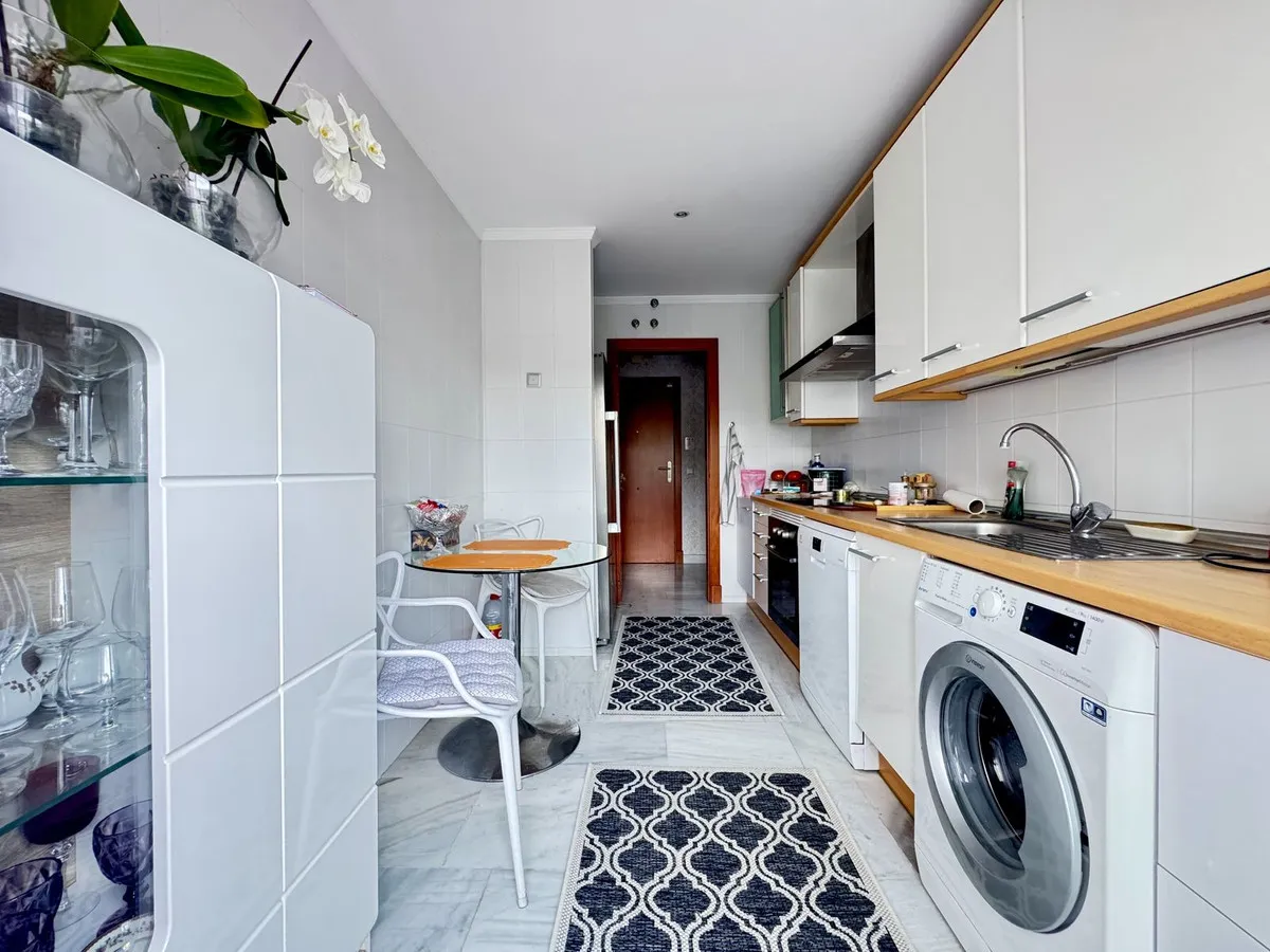 8bae8583-13d2-4ecf-8dd4-fad165c7c255