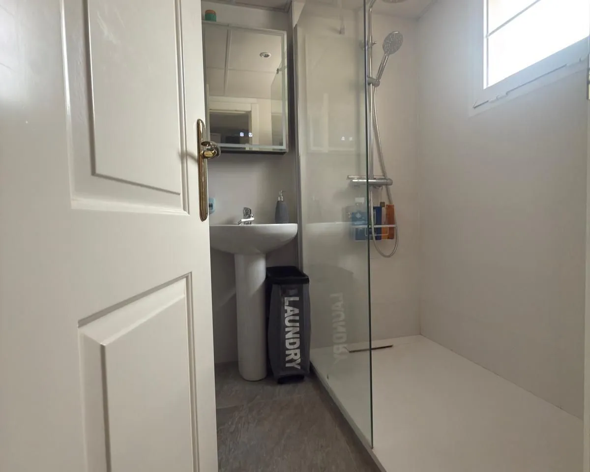 b9864639-df5a-4ead-995d-9fe22a73358d