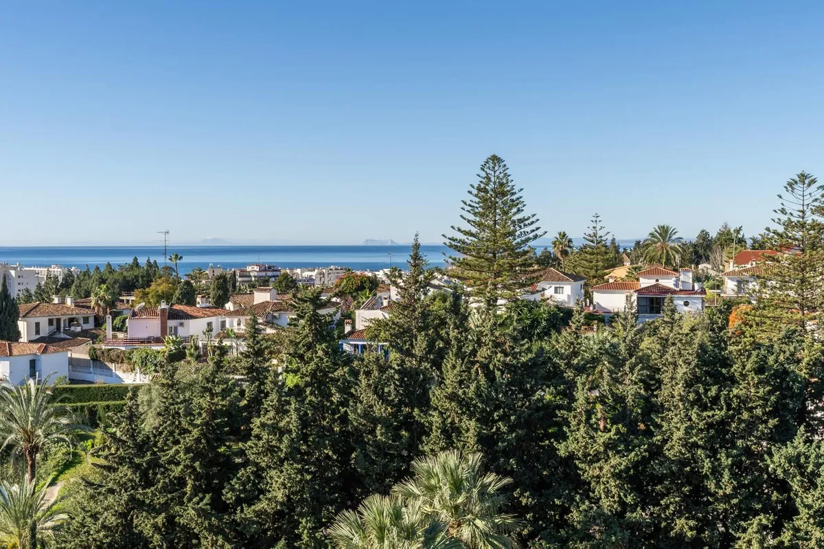 03bdf4ad-0e4e-40d3-bc43-a33a880d8970